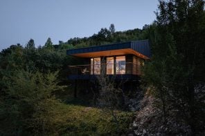 Japanese-Inspired Treehouse Blends Minimalism & Eco-Friendly Design In Hungary’s Wooded Hills