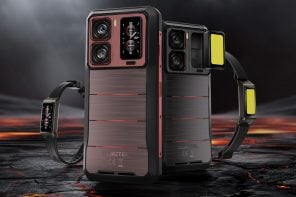 Oukitel WP300 rugged smartphone sheds new light on its modular design, literally